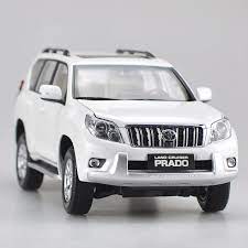 Die Cast Prado Land Cruiser | 1:24 Scale (White)