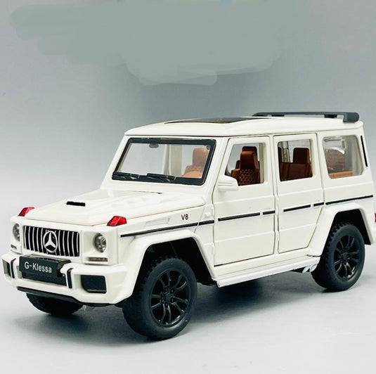 Die Cast Mercedes AMG G63 | 1:32 Scale (White)